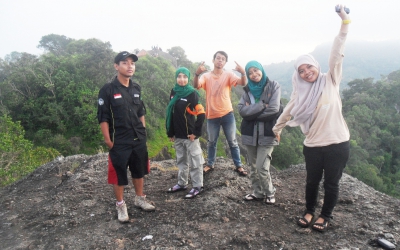 Mahasiswa FMIPA Teliti Kupu-Kupu di Gunung Api Purba