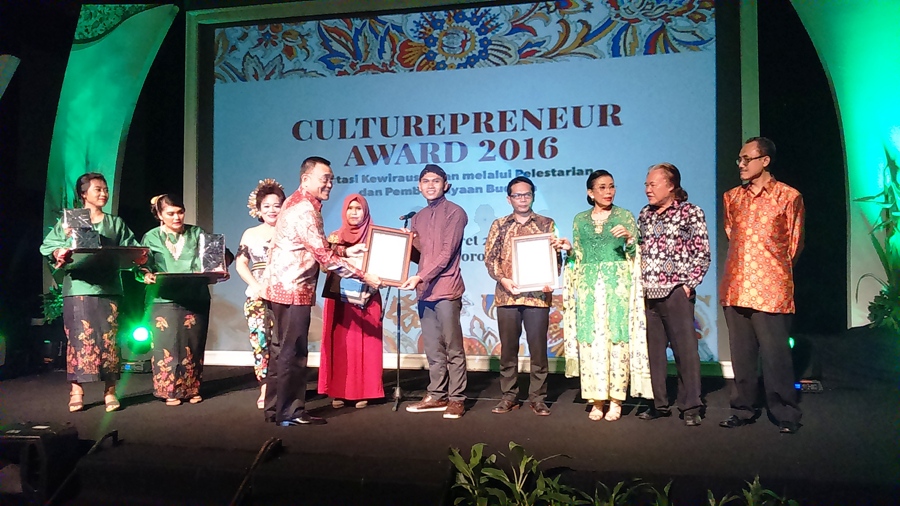 Pemuda Nglanggeran, menjadi Pemenang Culturepreneur Award 2016
