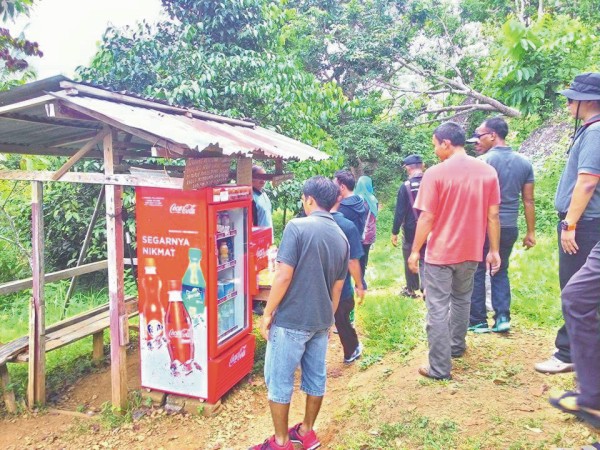 Warung Kejujuran, Ambil Barang dan Kembalianmu Sendiri