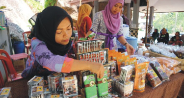 Bazar Produk Lokal Desa di Libur Lebaran. Wisatawan dapat pengalaman, masyarakat raup keuntungan