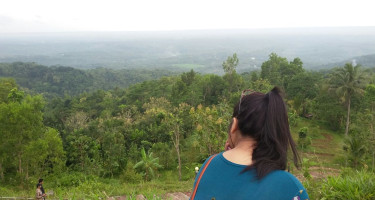 Suasana Sore Hari Embung Nglanggeran