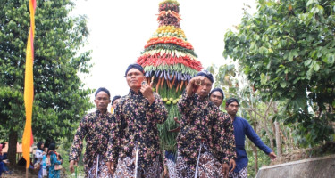 Satu Langkah Sejuta Warna Kirab Budaya di Nglanggeran