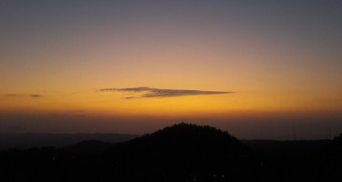 Menikmati Sunset di Embung Nglanggeran