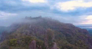Tingkatkan Daya Jelajahmu di Gunung Api Purba