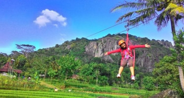 Berwisata ke Nglanggeran, Sempatkan Untuk Menjajal Atraksi Wisata Flying Fox 
