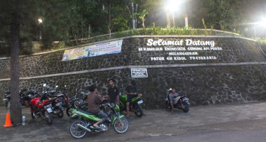 Tips camping di Gunung Api Purba dengan aman dan mengasyikan