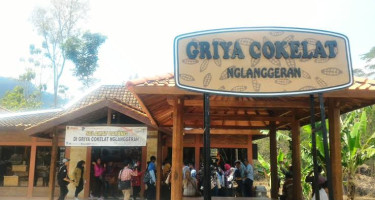 Produksi Oleh-Oleh Khas Nglanggeran di Griya Cokelat Jumat 22 Januari 2021