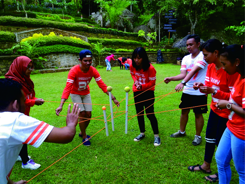 Kegiatan Outbond di Gunung Api Purba
